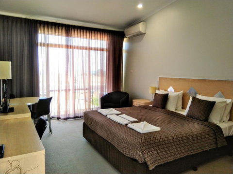 Highway One Motel - Accommodation QLD 10