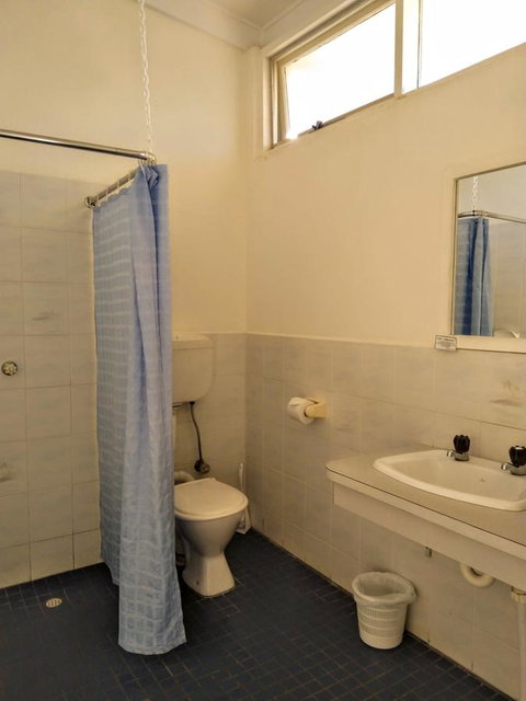 Highway One Motel - Accommodation QLD 23