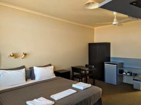 Highway One Motel - Accommodation QLD 24