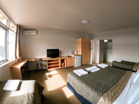 Highway One Motel - Accommodation QLD 31