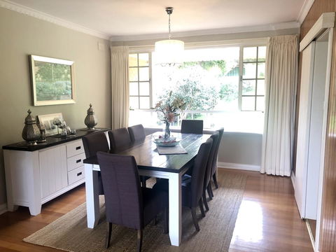 Stunning House With Beautiful Entertainment Area!! - Accommodation QLD 6