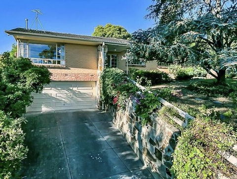 Stunning House With Beautiful Entertainment Area!! - Accommodation QLD 18