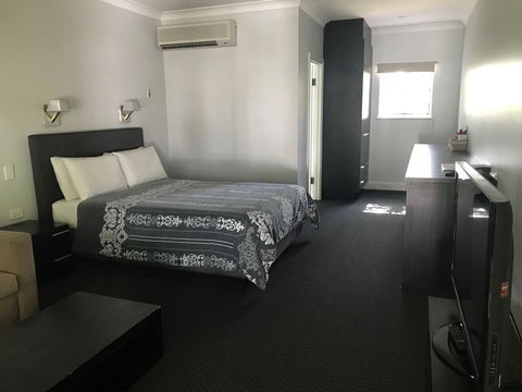 St Francis Winery - Accommodation QLD 1