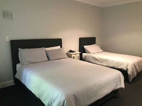 St Francis Winery - Accommodation QLD 2