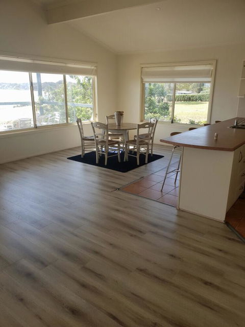 Emu Bay Lodge - Accommodation QLD 14
