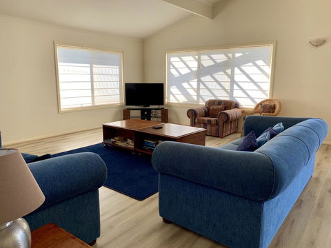 Emu Bay Lodge - Accommodation QLD 5