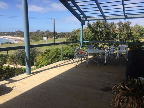 Emu Bay Lodge - Accommodation QLD 2
