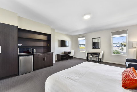 Robe Marina Accommodation - Accommodation QLD 13