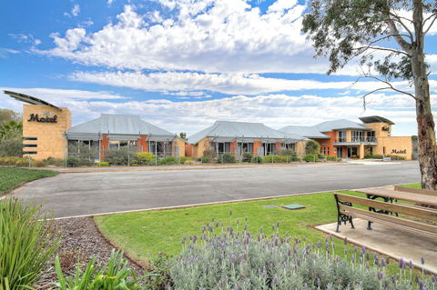 Strath Motel - Accommodation QLD 22