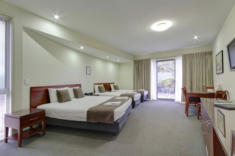 Strath Motel - Accommodation QLD 10