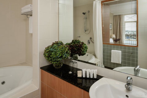 Rydges Newcastle - Accommodation QLD 15