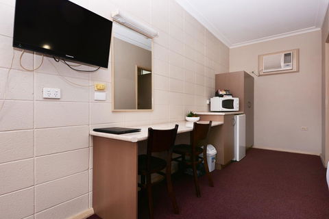 Motel Poinsettia - Accommodation QLD 28