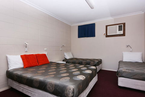 Motel Poinsettia - Accommodation QLD 20