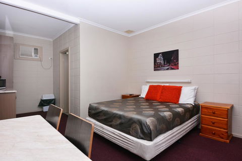 Motel Poinsettia - Accommodation QLD 14