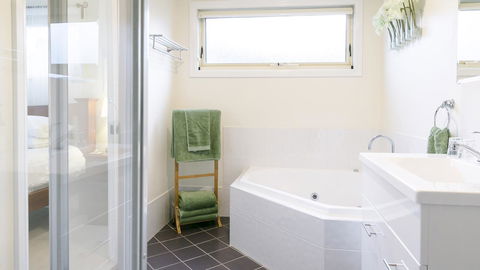 One Tree Bed And Breakfast - Accommodation QLD 9