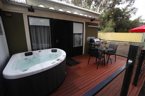 One Tree Bed And Breakfast - Accommodation QLD 13