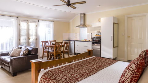 One Tree Bed And Breakfast - Accommodation QLD 17