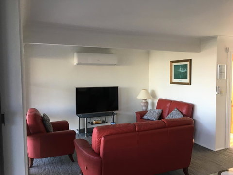 Arena Blanca Holiday Home - Accommodation QLD 7