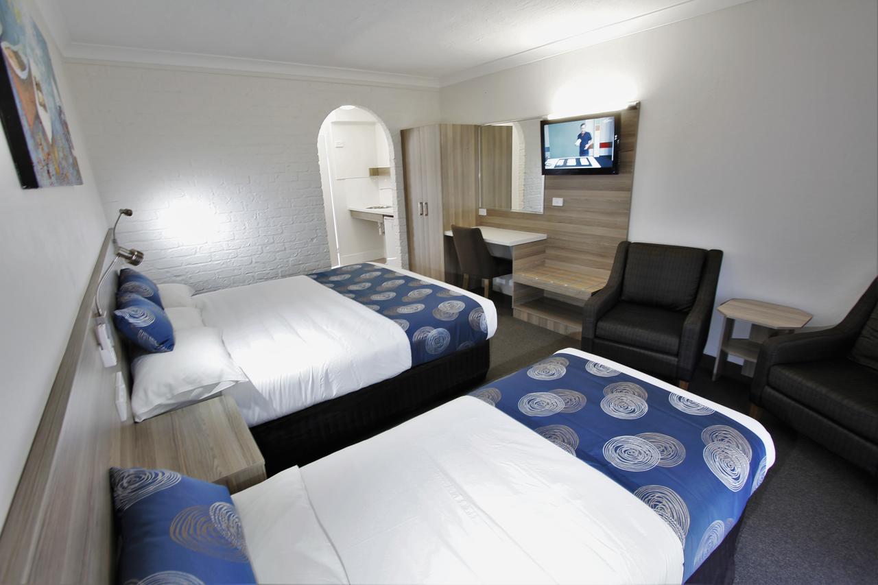 Wooloweyah NSW Accommodation QLD