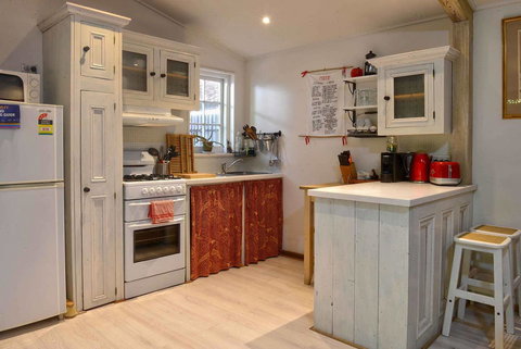 The Lotus Eater - Accommodation QLD 9