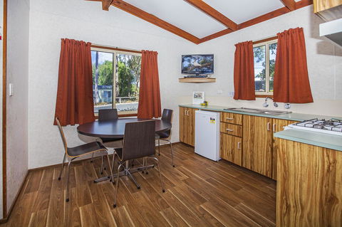 Echo Holiday Parks - Naracoorte - Accommodation QLD 37