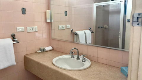 Haven Marina Motel - Accommodation QLD 3