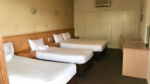 Haven Marina Motel - Accommodation QLD 1