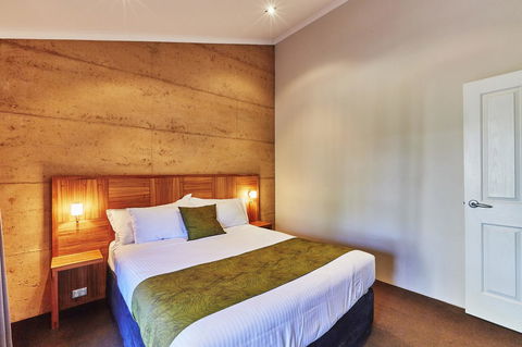Eight Willows Retreat - Accommodation QLD 10