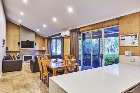 Eight Willows Retreat - Accommodation QLD 11