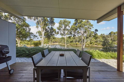 Eight Willows Retreat - Accommodation QLD 4