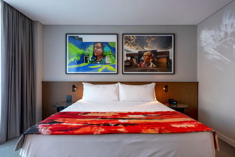 The Adnate Perth - Art Series - Accommodation QLD 16