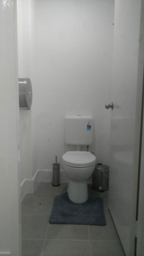 Perth City Backpackers Hostel - Note - Valid Passport Required To Check In - Accommodation QLD 16