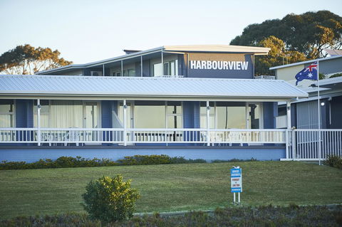 Harbour View Apartments - Accommodation QLD 6