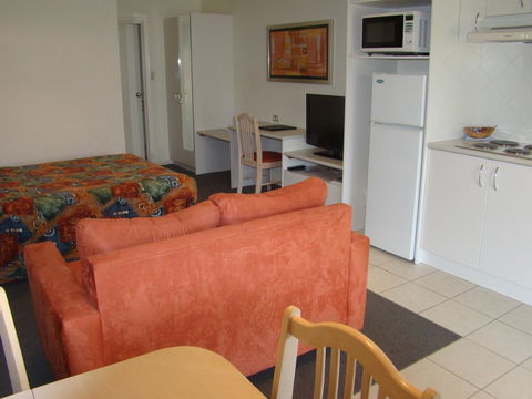 Dunsborough Central Motel - Accommodation QLD 21