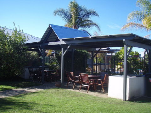 Dunsborough Central Motel - Accommodation QLD 14