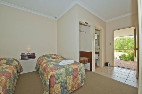 Rayanne Homestead - Accommodation QLD 12