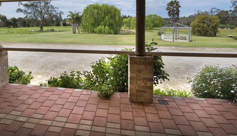 Rayanne Homestead - Accommodation QLD 15