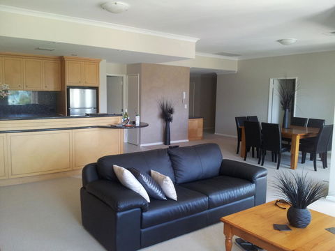 Boardwalk By The Beach - Accommodation QLD 2