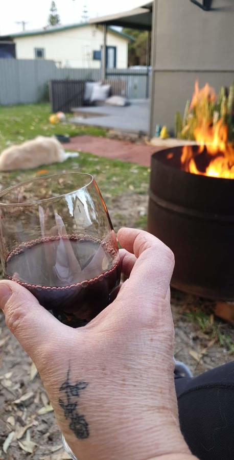 Just Chillin - Accommodation QLD 11