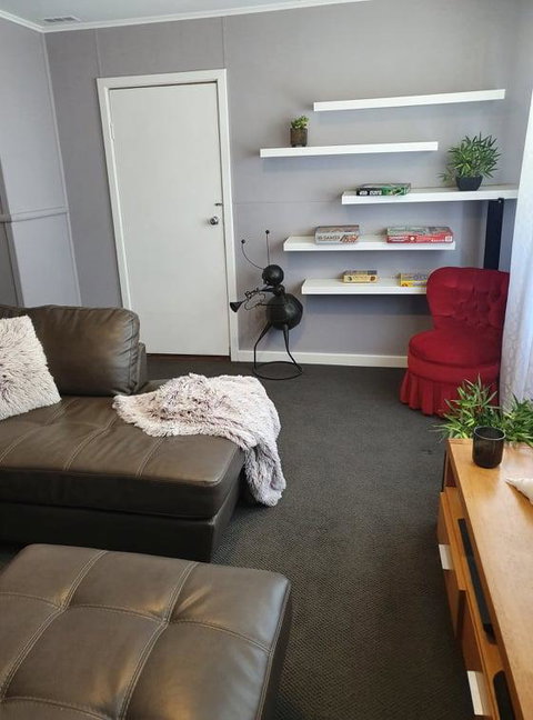 Just Chillin - Accommodation QLD 9