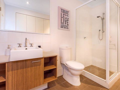 Home Apartment - Perth City Centre - Free WiFi - Accommodation QLD 3
