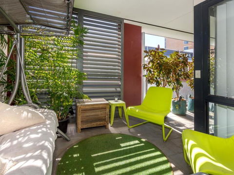 Home Apartment - Perth City Centre - Free WiFi - Accommodation QLD 2