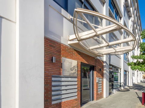 Home Apartment - Perth City Centre - Free WiFi - Accommodation QLD 4