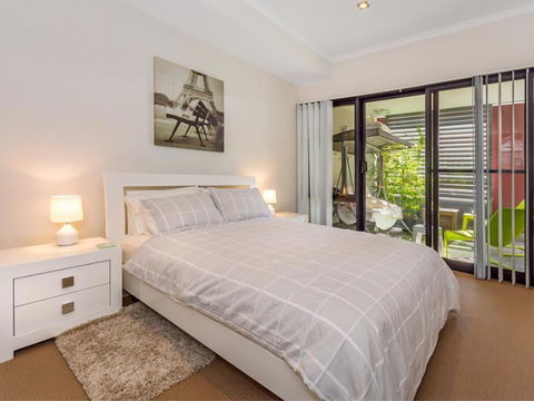 Home Apartment - Perth City Centre - Free WiFi - Accommodation QLD 5