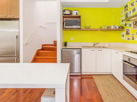 Home Apartment - Perth City Centre - Free WiFi - Accommodation QLD 9