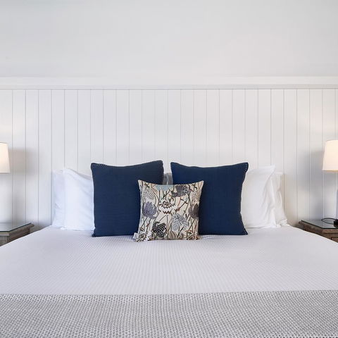 Anchorage Port Stephens - Accommodation QLD 24