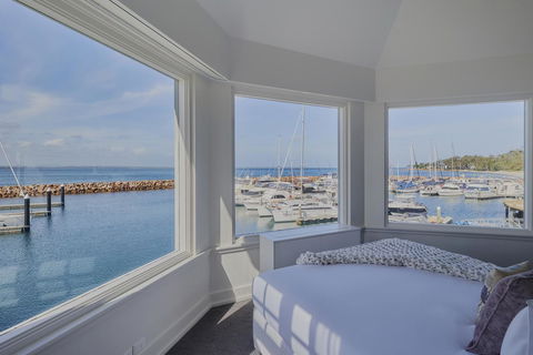 Anchorage Port Stephens - Accommodation QLD 22