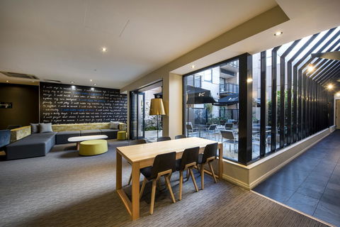 Mantra On Hay Perth - Accommodation QLD 9