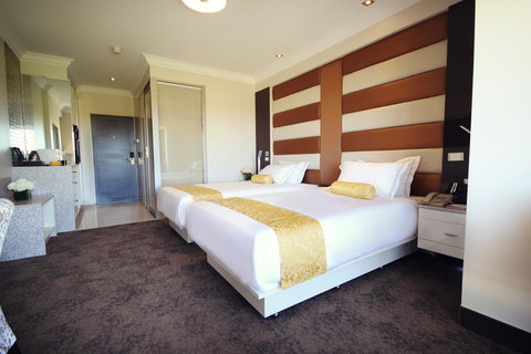 Swan River Hotel - Accommodation QLD 33