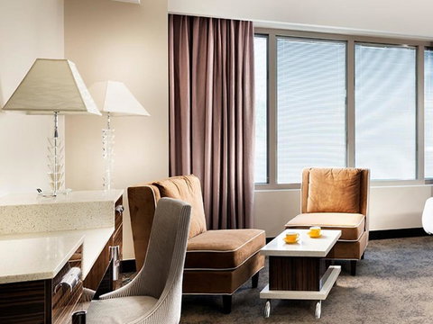 Swan River Hotel - Accommodation QLD 19